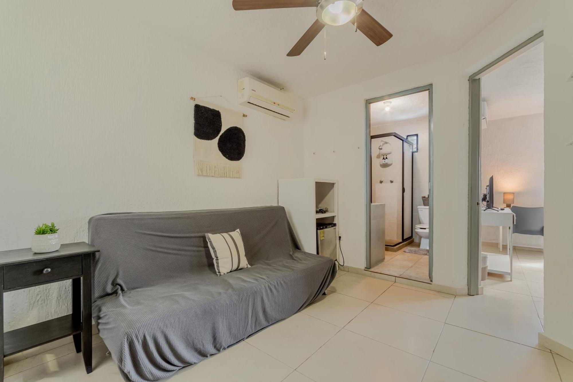 Chic Lagoon Front Villa By Casa Paraiso Cancún Exteriör bild